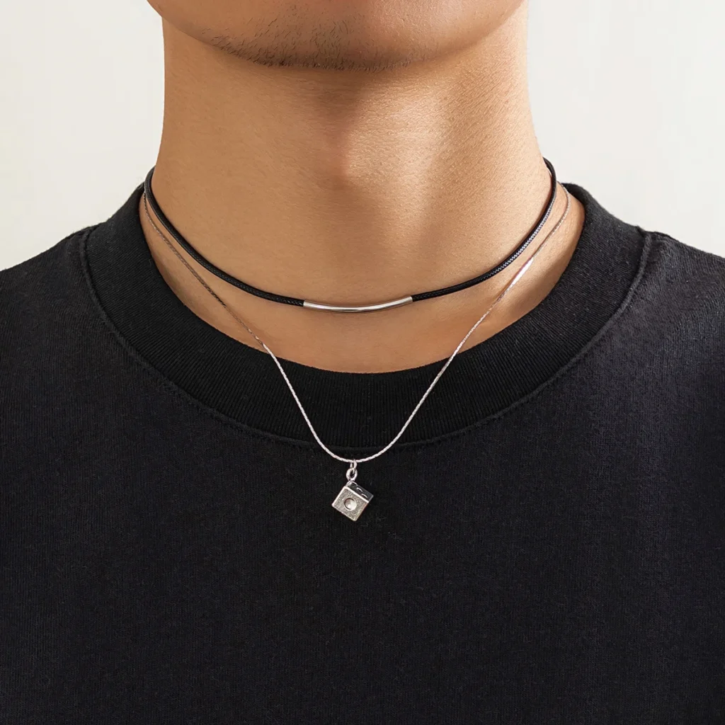 2Pcs Metal Dice Pendant Necklace